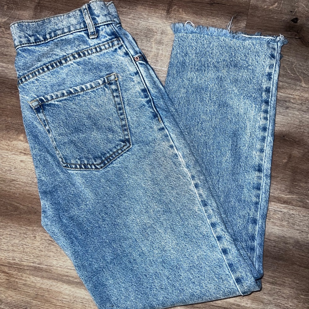 Mom Jeans - Picture 1 of 2